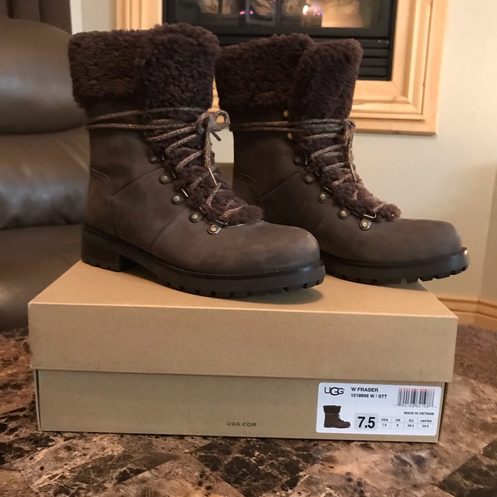 **UGG 🖤 FRASER BOOTS**